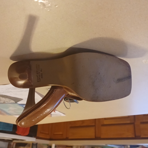 Leather BEBE opened toe stilettos - Picture 5 of 5